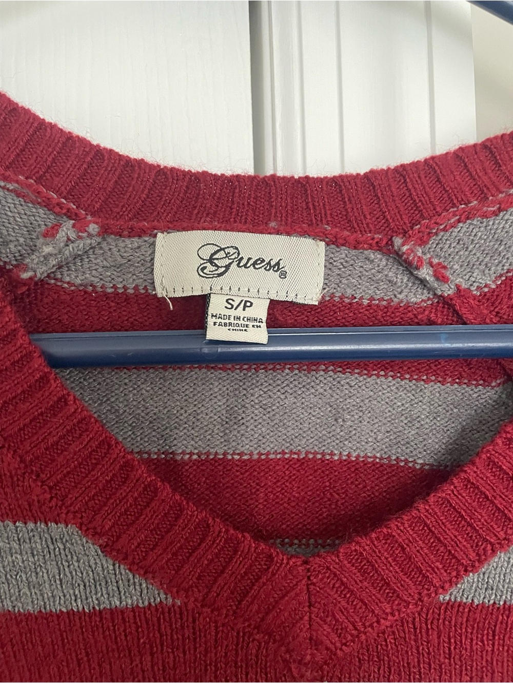 Guess Sweater - Picture 2 of 2